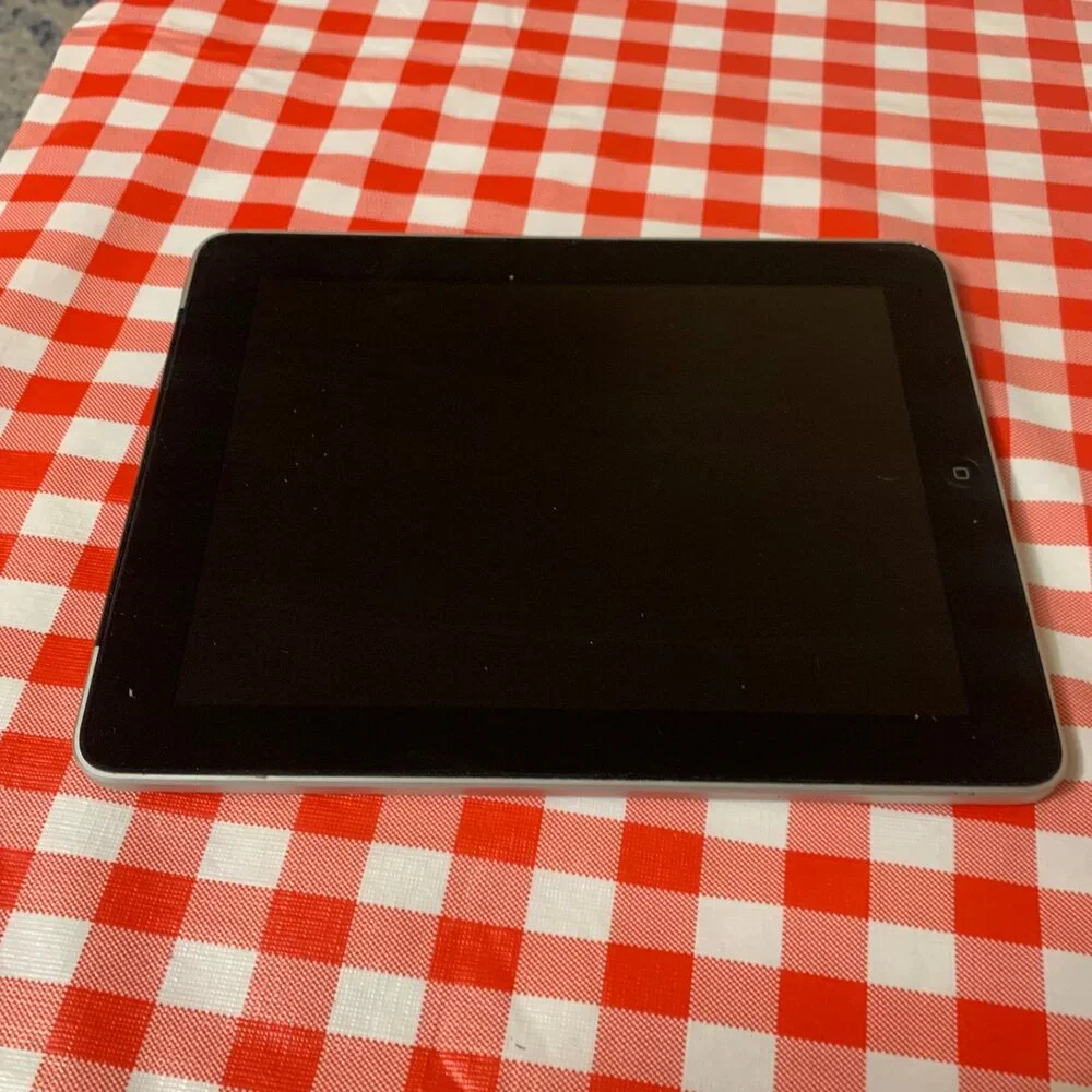 Apple iPad 1st Gen A1337 16GB Space Gray